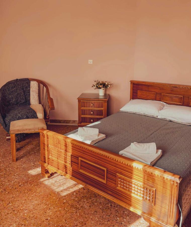 Maria'S Apartment In Old Town Ierápetra Buitenkant foto